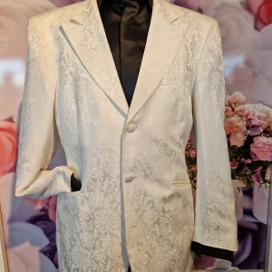 Kavaj att hyra till fest 1000:-