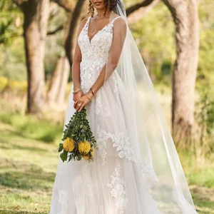 Brudklänning Lillian West 66235 ivory