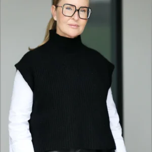 Sleeveless Polo Neck