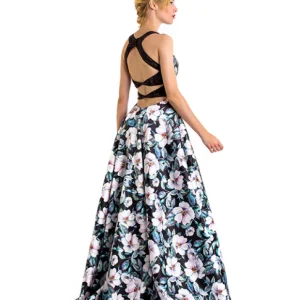 Aftonklänning / Balklänning Loré 76009 med djup rygg