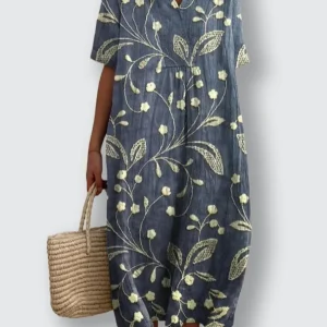 Ebba - Blommig sommarklänning med avslappnad elegans