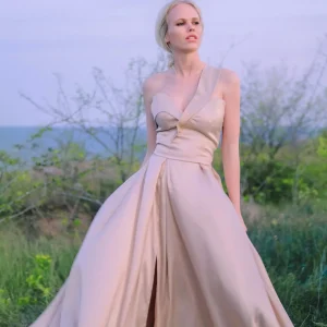 Satin maxiklänning "Sete", Beige