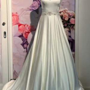 Brudklänning second hand / återbruk