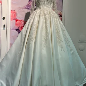 Brudklänning  second hand / återbruk