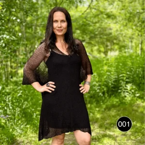 Idun Tunika - Finstickad oversized tunika i många färger | Ulla Jacobsson Kläder